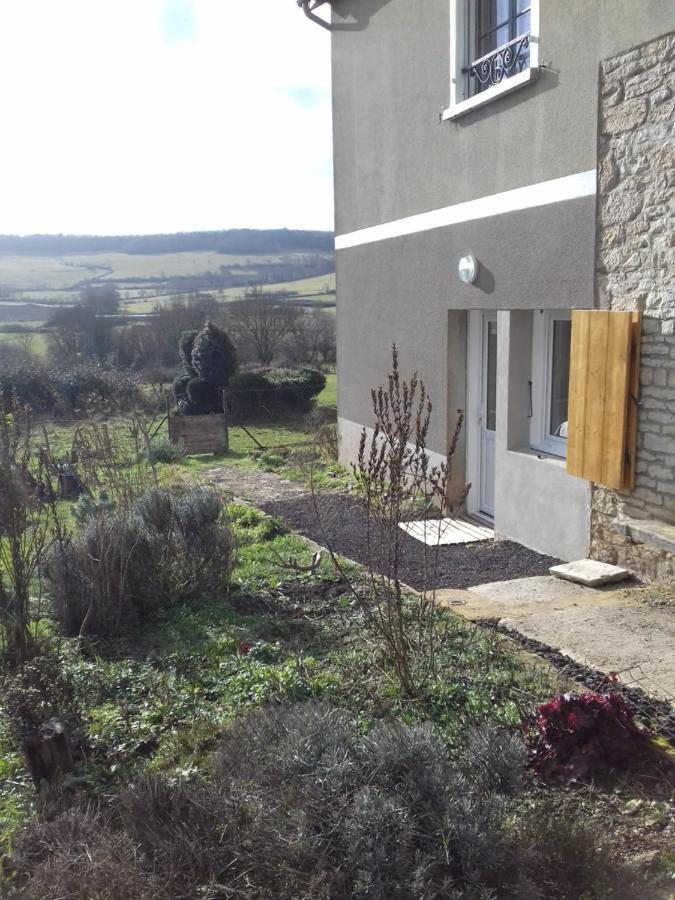 Agreable Chambre Meublee, Vue Sur La Vallee De L'Auxois Villy-en-Auxois Экстерьер фото